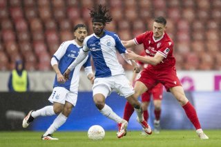 Benjamin Kololli, encore buteur, et le FC Sion ont laissé filé deux points dans les derniers instants dimanche au Letzigrund